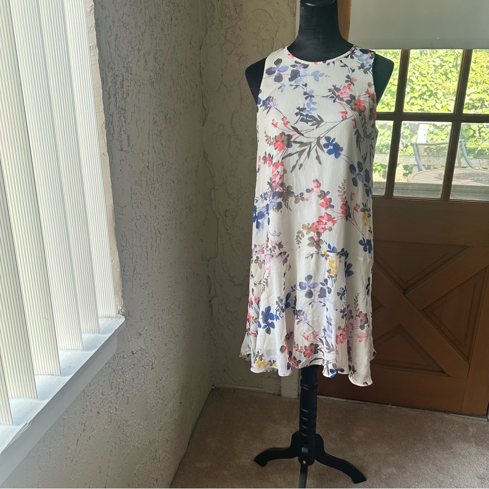 Tommy Hilfiger White Floral Sleeveless Crew Neck Knee Length Chiffon Dress 🌸